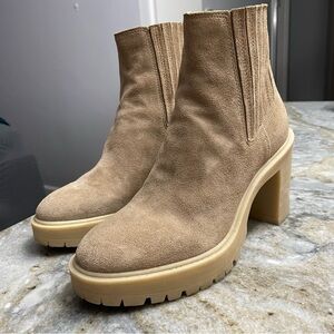 Dolce Vita Caster Dune Suede H20 100% Waterproof Chelsea Boot Size 10